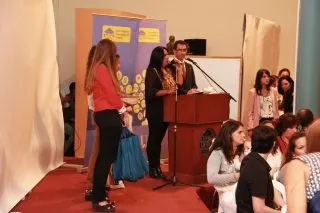 Desfile para la Asociación Educacionista La Fraternidad